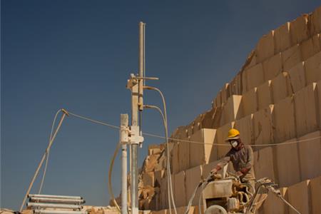 بارگیری سنگ صادراتی مرمریت هرسین سردار